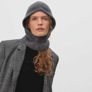 Everlane Charcoal Cozy Knit Snood